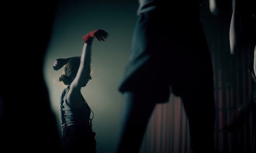 ©EricRussellPictures-RedHand-00002