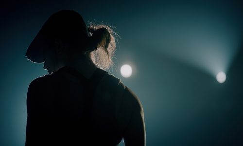 ©EricRussellPictures-RedHand-00008