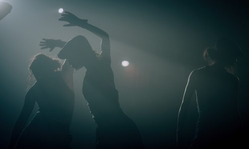 ©EricRussellPictures-RedHand-00015